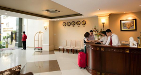 Отель White Lion Hotel  Хошимин